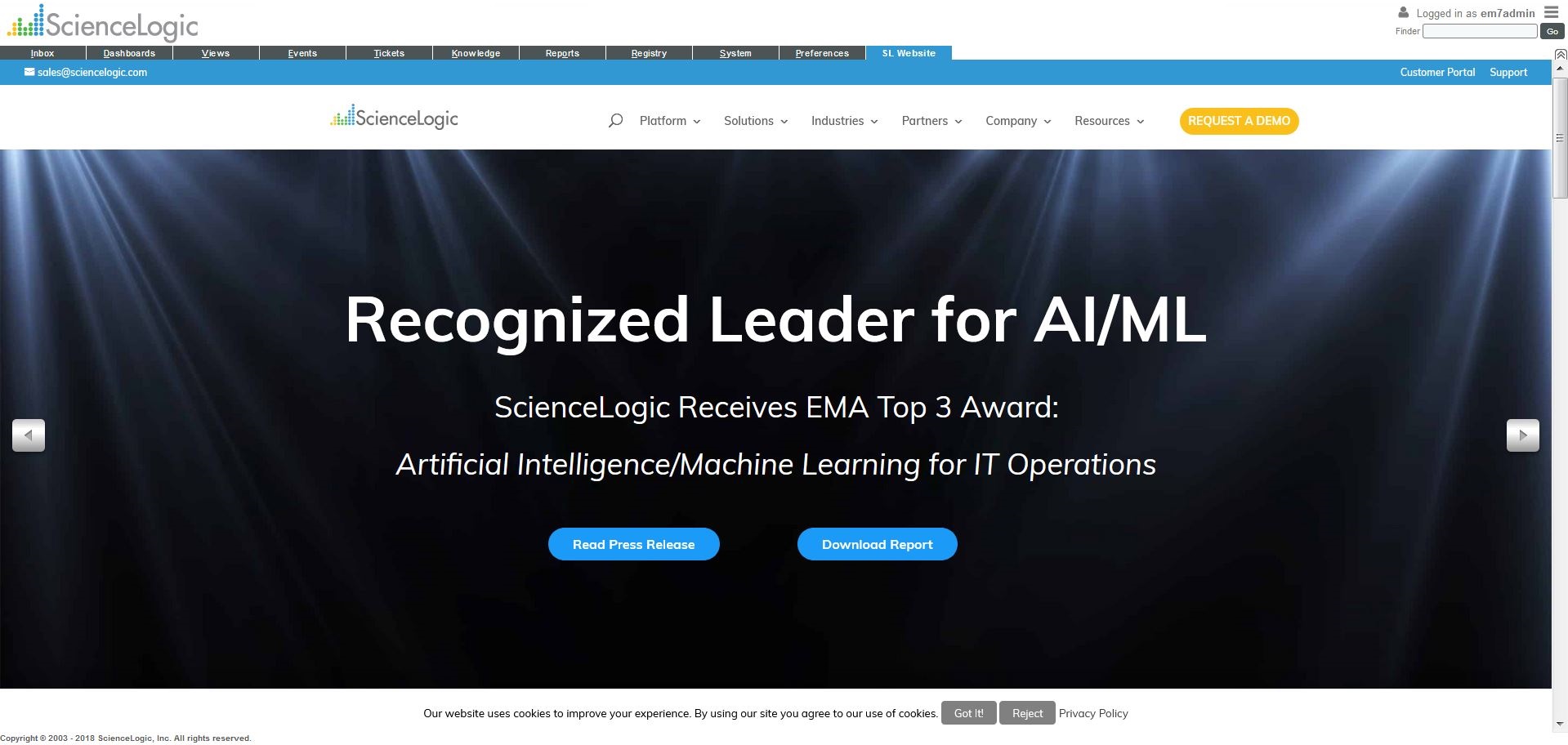 Creating or Deleting Custom Top-Level Tabs in the ScienceLogic Platform UI